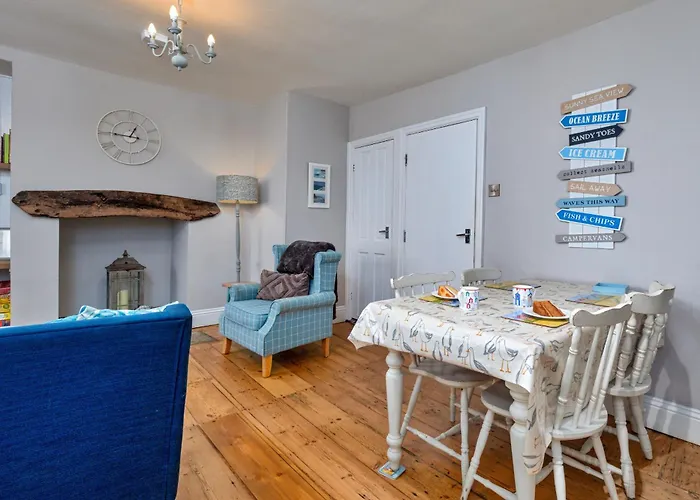 Finest Retreats - The Gulls Nest * Whitby