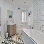 Finest Retreats - The Gulls Nest