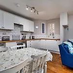 Apartment Finest Retreats - The Gulls Nest *