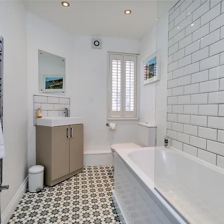 Finest Retreats - The Gulls Nest