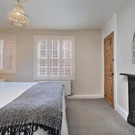 Finest Retreats - The Gulls Nest Whitby