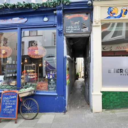 Finest Retreats - The Gulls Nest Whitby